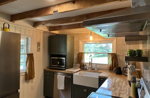 Kerhonkson Cabin | Brand New, Restored Catskills Cabin º Yarrowood º