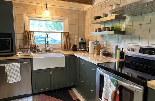 Kerhonkson Cabin | Brand New, Restored Catskills Cabin º Yarrowood º