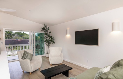 Pupukea House | Brand New Rocky Point Beach Cottage