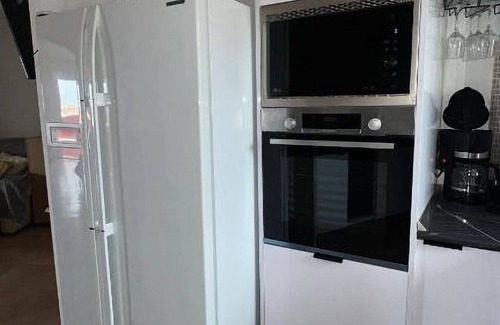 Banos y Mendigo Apartment | Brand New Self-Catering Sunny Golfing Holiday Home