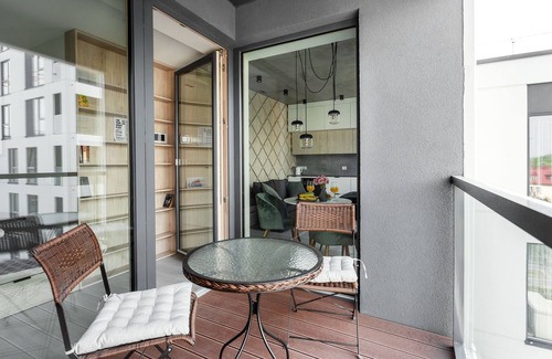Business District Apartment | Brand New Smart House City Center