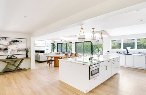 North Sea House | Brand New Southampton Home with Modern Design, Private Heated Pool, Open.
