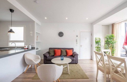 Jesus Apartment | ★Brand New, Specious Penthouse W/Private Terrace★