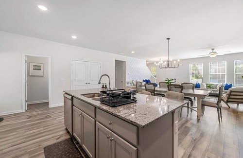 Church Street House | BRAND NEW, Spacious 3BR Retreat near Atlanta