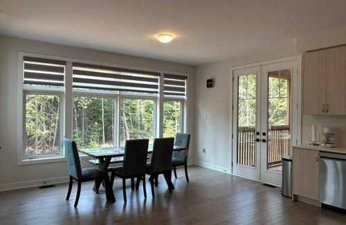 Dwight House | Brand New spacious & beautiful cottage in Northern Lights - Huntsville, Muskoka