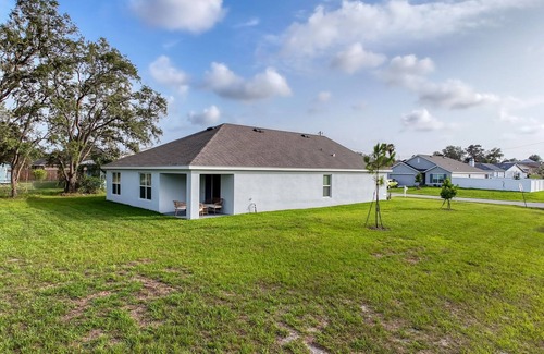 Spring Hill House | Brand New Spacious 5-bedroom Near Weeki Wachee Spring