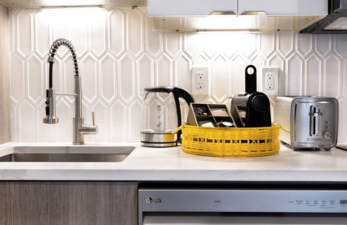 Langley Apartment | Brand New Studio Suite near Langley Events Centre