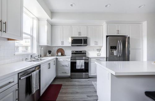 Lemon Grove House | Brand New Stunning 4BR Townhome