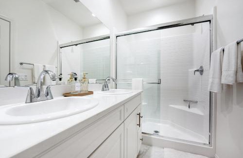 Lemon Grove House | Brand New Stunning 4BR Townhome