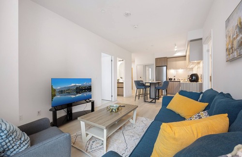 Beverley Glen Apartment | Brand New, Stylish 2-Bedroom, 2-Bathroom Apartment with Free Parking