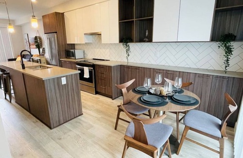 Mill Lake House | ?Brand New Stylish 2BTownhome+Garage Parking-for6?