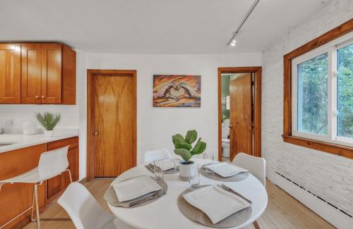 Northampton Apartment | Brand New Stylish Noho Apartment