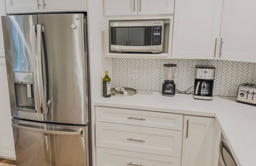 Tropic Palms House | Brand new Sunny Sandollar Shores in Delray Beach