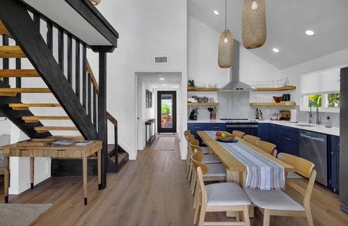 Terrace Park House | Brand New Tampa Grande with Entertaining Backyard, 2 minutes to Busch Gardens