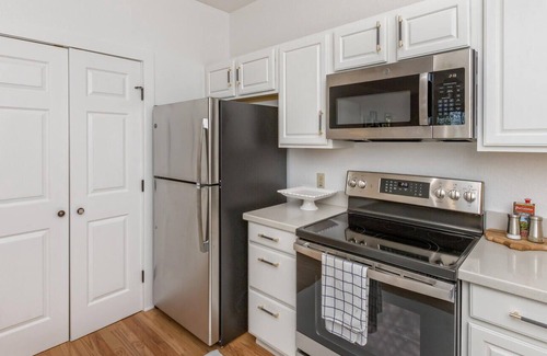 Mountain Air Condo | BRAND NEW TO VRBO~Luxury condo~about 35 minutes from Asheville