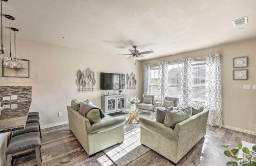 Denton House | Brand-New Townhome Near UNTandTWU and The Square!