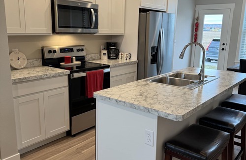 Billings House | Brand New Townhouse in Fabulous Neighborhood!