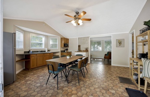 Monteagle House | Brand New Two Bedroom: Near the Caverns