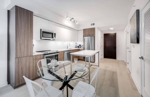 NoMa Apartment | Brand New Upscale 1BR | Lux Amenities | Close to Sights