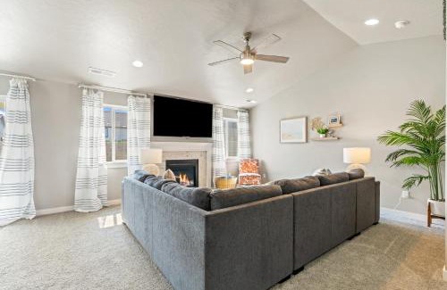 Caldwell House | Brand New Valley View Caldwell home