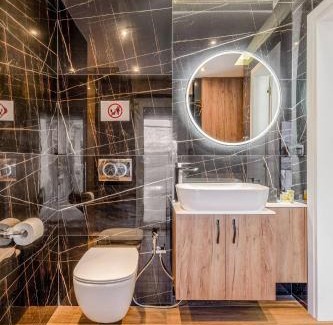 Vardaris Apartment | Brand New & Very Spacious Modern Apartment with Balcony & View - 3 Minutes to Centre by METRO