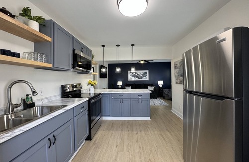 Mount Berry House | Brand New w/2 King beds- Large fenced yard