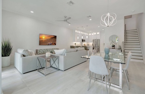 Rocky Point House | Brand New Waterfront Townhome Development in the Manatee Pocket! 3 BDR/2.5 Bath