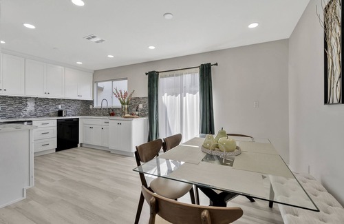 Cypress House | BRAND NEW welcoming 3BD house with HIGH SPEED WIFI