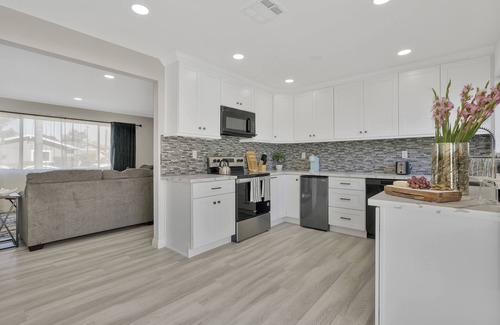 Cypress House | BRAND NEW welcoming 3BD house with HIGH SPEED WIFI