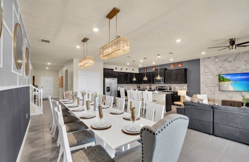 Tuscan Hills Villa | Brand New Windsor Island Resort 10 Bedroom Luxury Villa