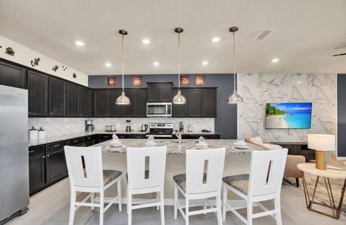 Tuscan Hills Villa | Brand New Windsor Island Resort 10 Bedroom Luxury Villa