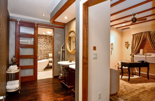Downtown Hotel | Brand Plaza Hotel