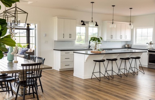 Sea View House | Branders Edge - NEW, Walk to Beach, Ocean Views, Screened Livingroom, GORGEOUS