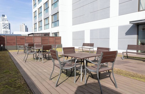 Songdo Apartment | BrandNew 2BR 13F 646sq.ft, 2min to Hyundai outlet & Triple St., 2Free Parking