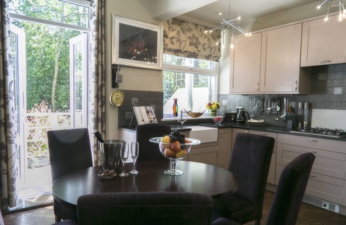 Harrogate House | Brandstrom House entire townhouse