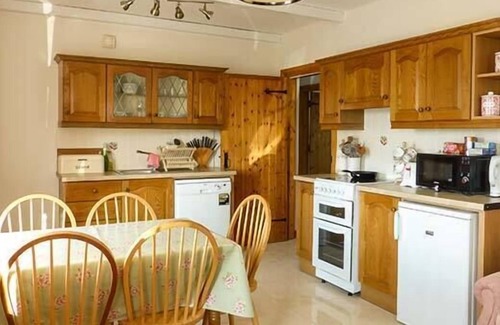 Kilcolgan Cottage | BRANDY HARBOUR COTTAGE in Ballinderreen, County Galway