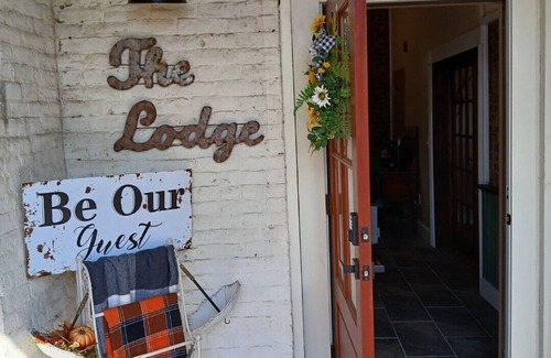 Jefferson City Apartment | Branner Room, The Lodge at Old City Hall