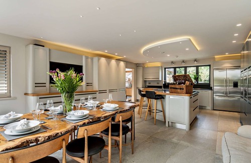 Martlesham Heath House | Branson's Estate - Six Bedroom House, Sleeps 12