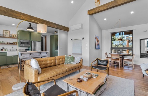Powell Butte House | Brasada Ranch | Stunning Views | Couple's Getaway
