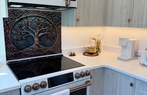 Campbell River House | Brass Apple Cottage, Brass Apple Cottage - brand new in Campbell River