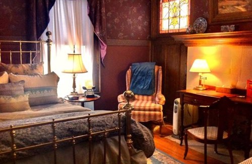 Charleston Bed & Breakfast | Brass Pineapple Inn