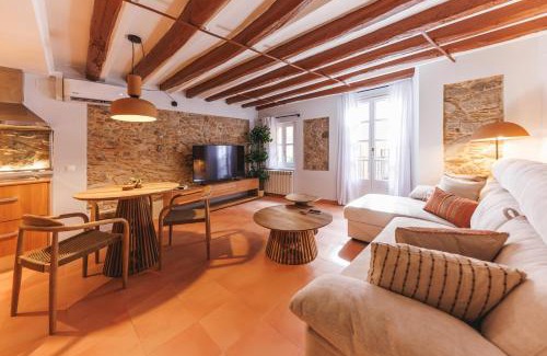 Barri Vell Apartment | Bravissimo Calderers El Cavall, in the Old Town
