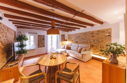 Barri Vell Apartment | Bravissimo Calderers El Cavall, in the Old Town