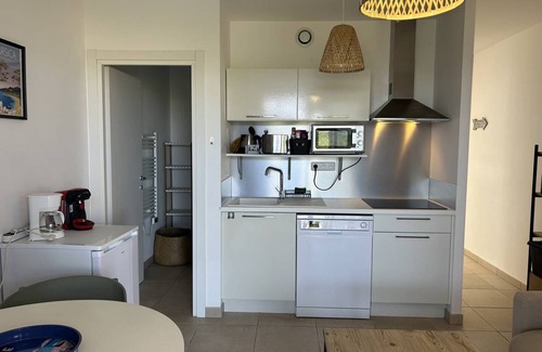 Bravone Apartment | BRAVONE 74-sea view-waterfront-heated pool-wifi