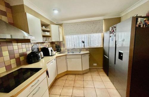 Headington House | Brazilian Family in UK 01