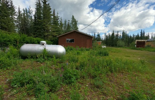 Yukon Cabin | BREABURN COZY WATERFRONT GATEWAY