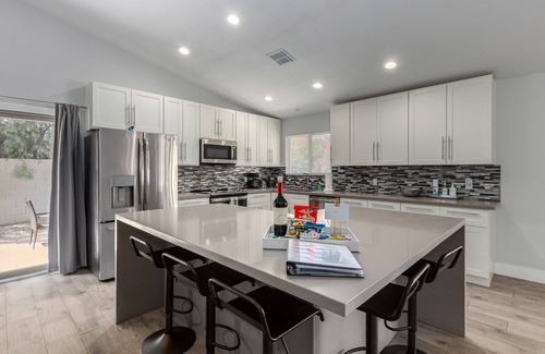 Sunset Ridge House | Breakfast AND Tiffany's: Shop, Eat, Relax, Repeat!