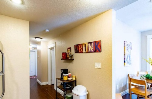 Hyde Park Apartment | Breakfast Club - U of Tampa Flat in N Hyde Park