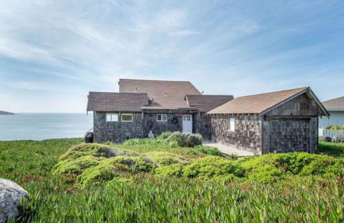 Dillon Beach House | Breaking Waves! On the Bluff! AMAZING VIEWS! BBQ! Fast WiFi! Walk to Beach!