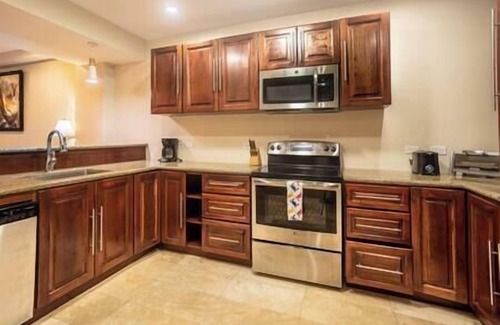 Barrio Los Faroles Apartment | Breakwater Point 101 - Poolside